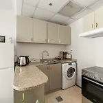 Bright Studio In Dubai Gate 2