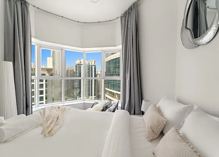 Bright Studio In Dubai Gate 2